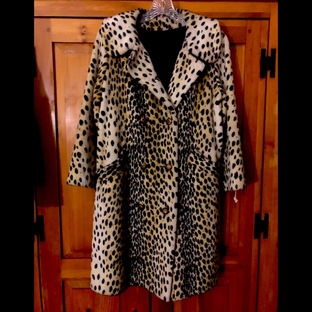 Late 50’s Early 60’s Vintage Leopard Coat EUC